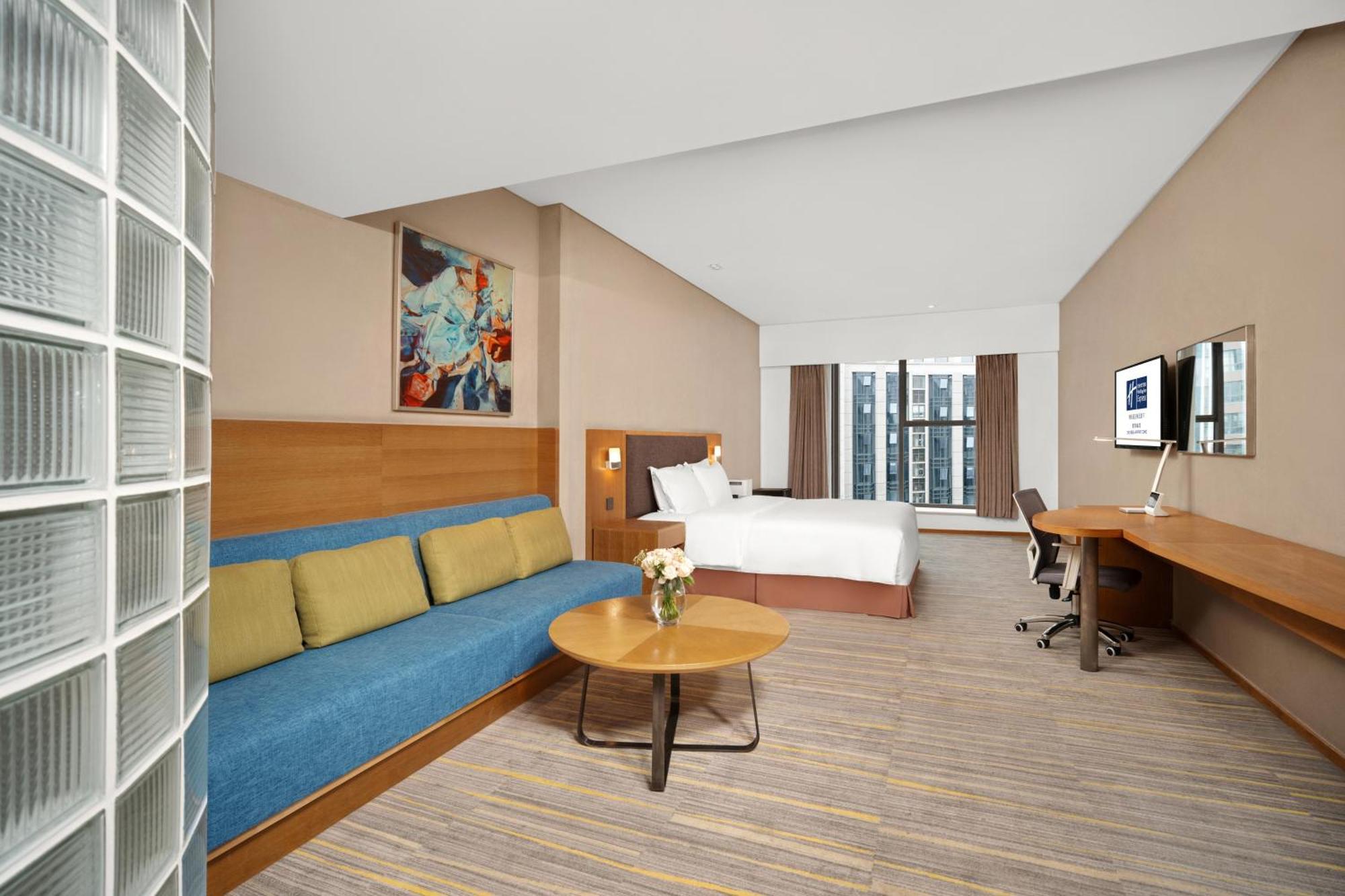 Holiday Inn Express Chengdu Airport Zone Free Shuttle From Shuangliu International Airport To Hotel ,Welcome Drink Экстерьер фото