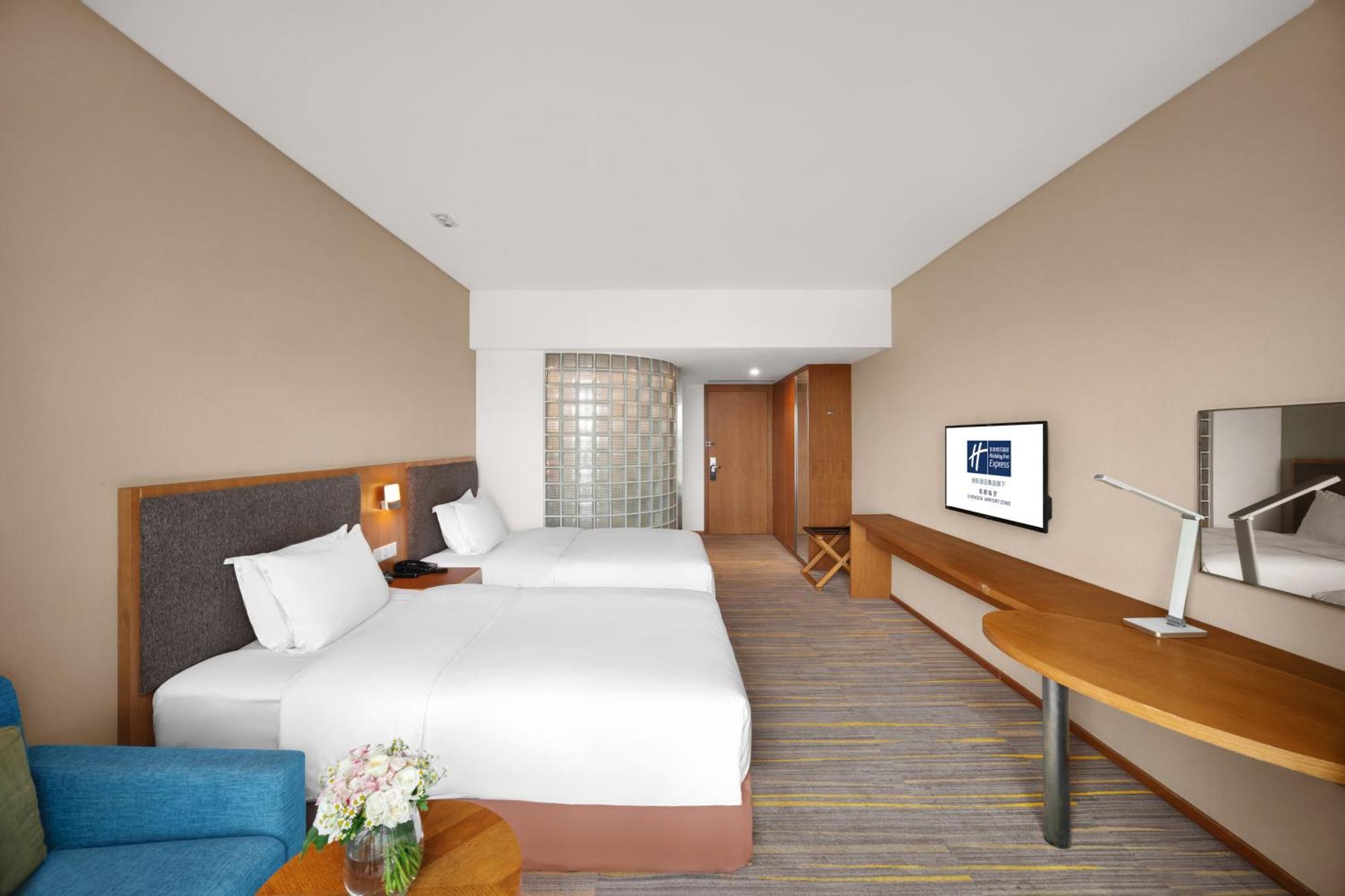 Holiday Inn Express Chengdu Airport Zone Free Shuttle From Shuangliu International Airport To Hotel ,Welcome Drink Экстерьер фото