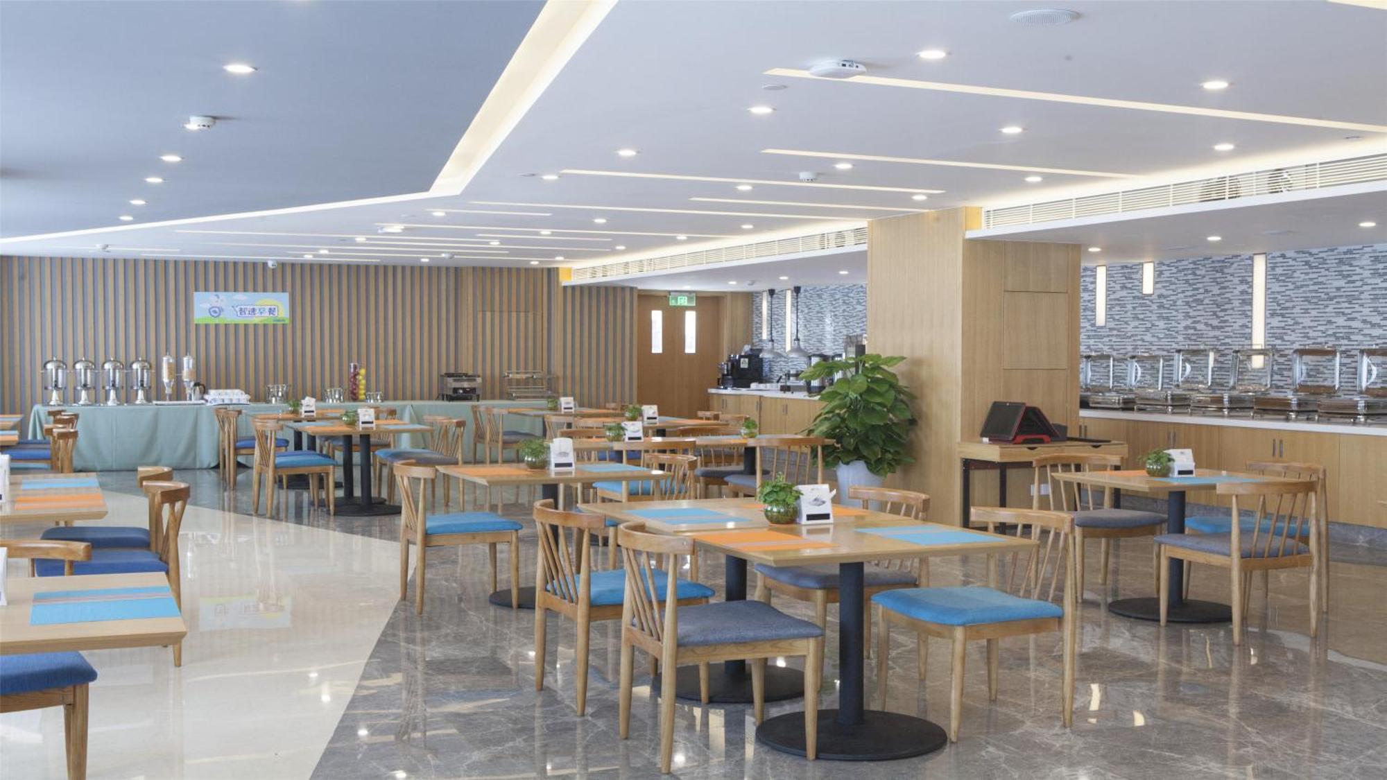 Holiday Inn Express Chengdu Airport Zone Free Shuttle From Shuangliu International Airport To Hotel ,Welcome Drink Экстерьер фото
