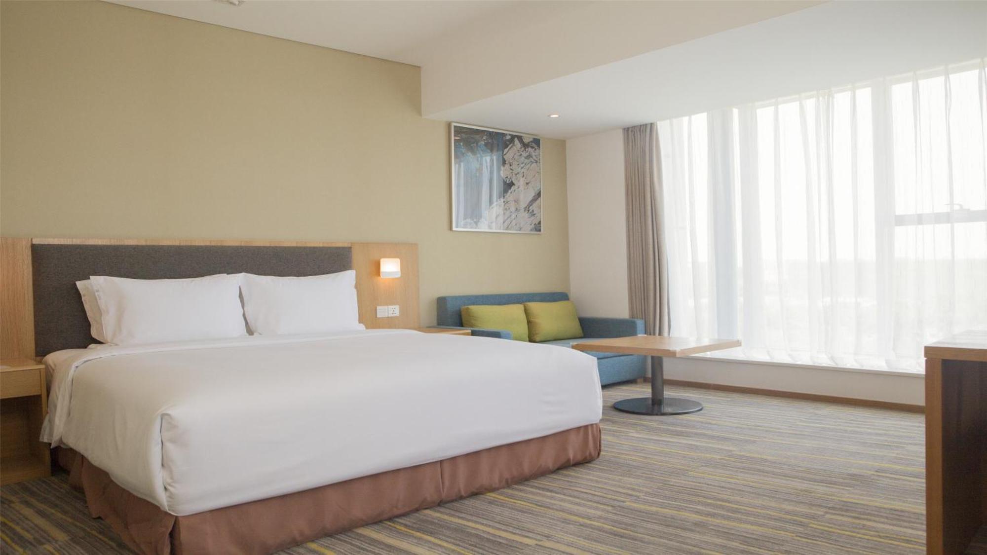 Holiday Inn Express Chengdu Airport Zone Free Shuttle From Shuangliu International Airport To Hotel ,Welcome Drink Экстерьер фото